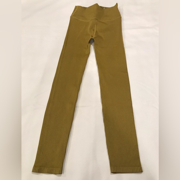 NWT Good American Leggings ( Size 00/0) Color Green - Picture 2 of 6